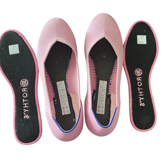Rothys Women's W7 Pink Knit Flats With Blue Heel Accent - Picture 4 of 9